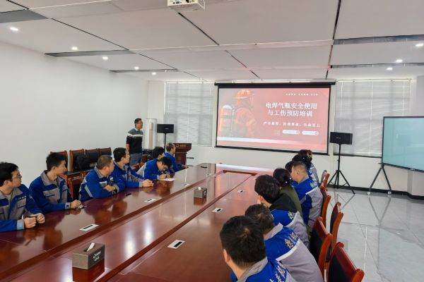 規范操作流程，共筑安全防線(xiàn)—泰安德美機電成功舉辦工傷預防專(zhuān)題培訓
